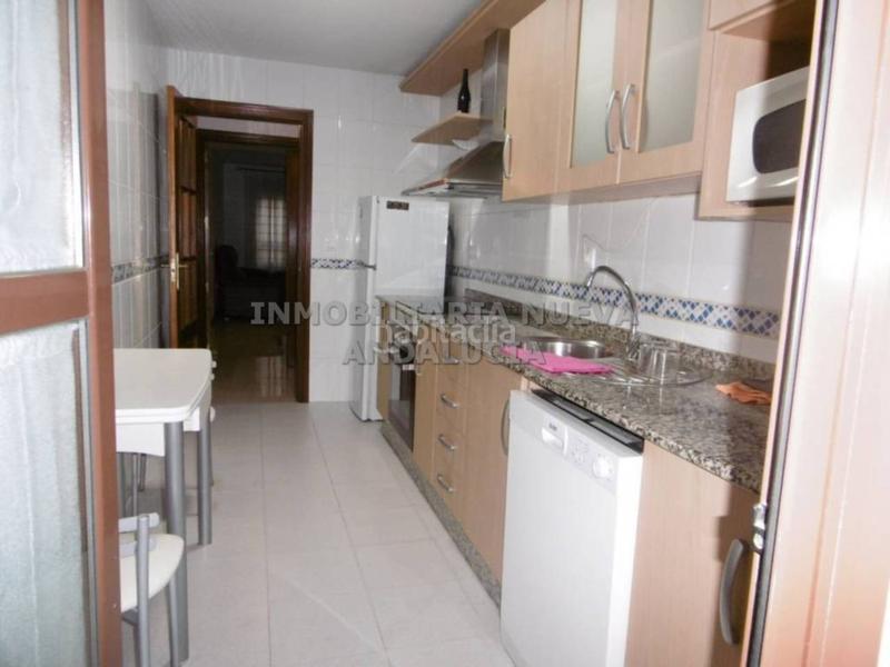 Foto b1546de5-7792-46e0-b01d-d369e51b3250. Lloguer pis amb aparcament a Nueva Andalucía Almería