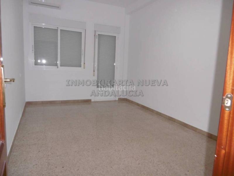 Foto aff6bf67-92b2-4676-bf36-8aad81dc7844. Location appartement dans Centro Almería