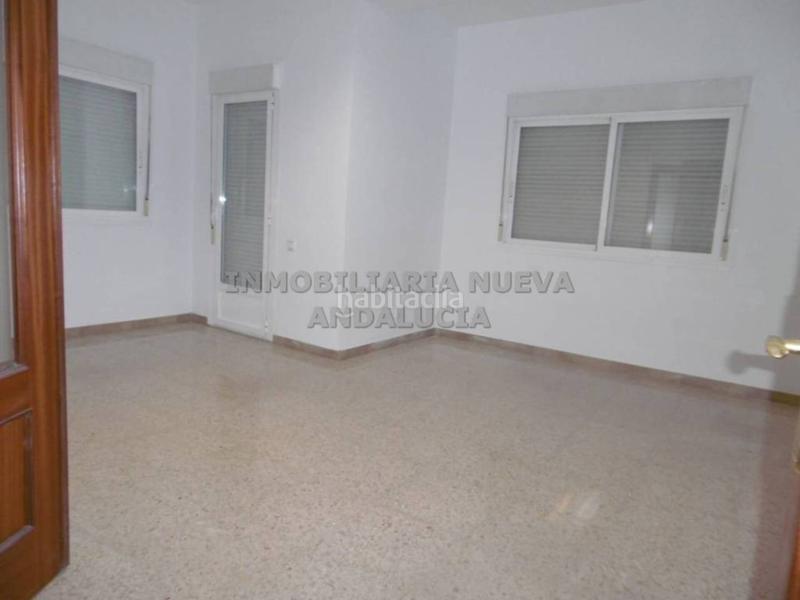 Foto be6fa3b3-51c1-4f9f-aa91-ba106dd3f8c7. Location appartement dans Centro Almería