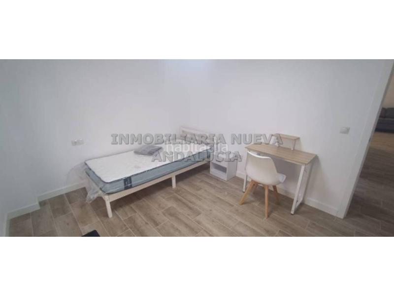 Foto d6885ed4-7a16-4eda-b8c8-ee12a9fa423a. Miete etagenwohnung in Ciudad Jardín - Tagarete - El Zapillo Almería