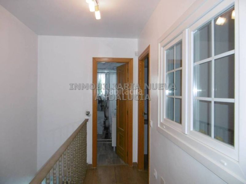 Foto 9cdc5528-d5b2-4529-ae39-3852761cd137. Casa amb aparcament a Pechina