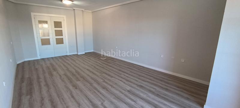 Foto 595390db-4d56-4a62-a11b-38058dda15d5. Rent flat in Barrio Alto - San Félix Almería