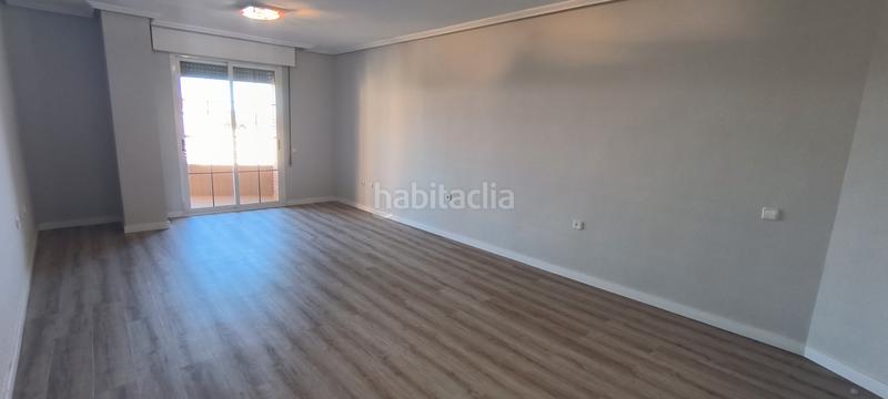 Foto 9aef5c04-a34a-4ddd-8d33-41d7493b9525. Alquiler piso en Barrio Alto - San Félix Almería