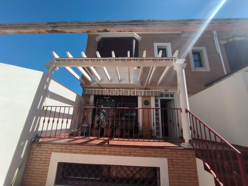 Foto 9e2ba4f3-1c0d-4681-80dd-6f1243155563. Casa aparellada amb calefacció a San Luis Almería