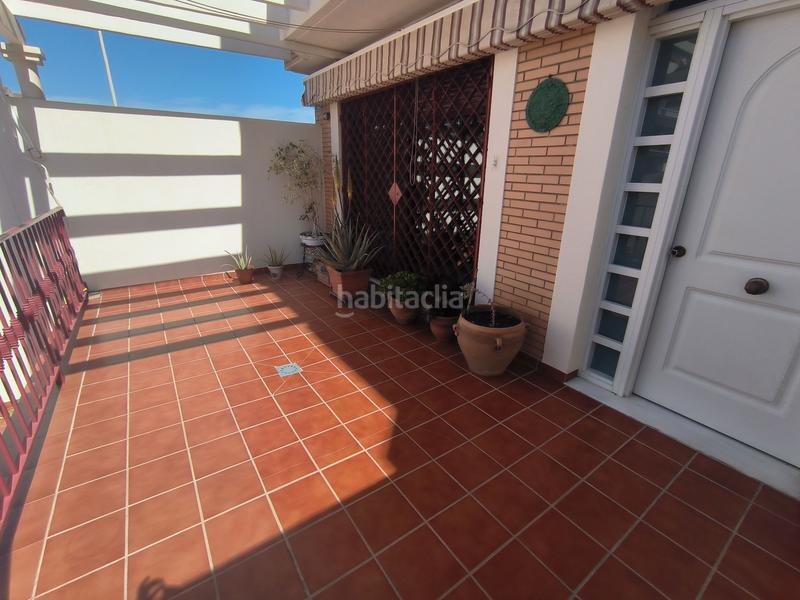 Foto d4adbae2-07ad-47ec-9130-0aaa5409f197. Casa pareada en San Luis Almería