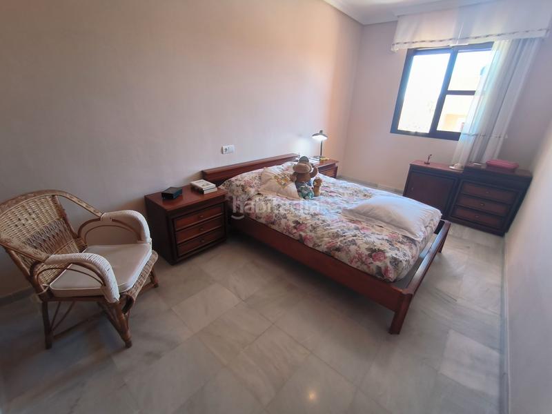 Foto dc0fec00-8b03-40cc-af88-639c7270ad89. Casa pareada en San Luis Almería