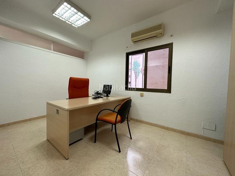 Foto 39666c74-b6c2-4418-83ae-74314249aa3f. Miete büro in Centro Almería