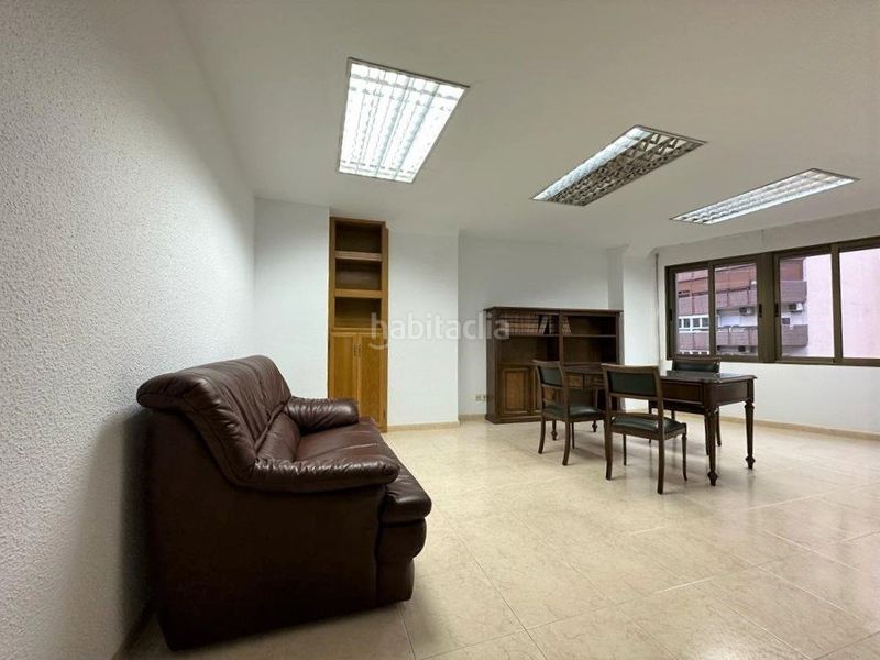 Foto 4fa9897c-e89f-4260-85e6-c45ec1344f2a. Miete büro in Centro Almería