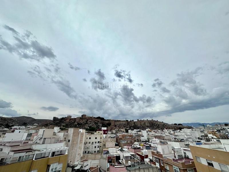 Foto 44c2d187-2a08-489d-bc02-12105a7b975e. Attique avec parking dans Centro Almería
