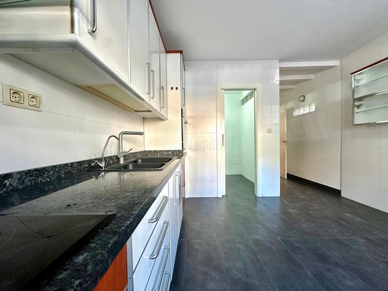 Foto 4703f38f-9d23-471a-b83f-a8a98c38b209. Zweistöckige wohnung mit heizung in El Puerto Roquetas de Mar