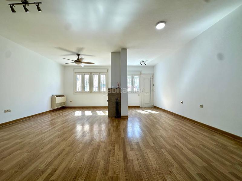 Foto 7e3673b3-eaa0-450c-902e-a3c956bce636. Zweistöckige wohnung mit heizung in El Puerto Roquetas de Mar