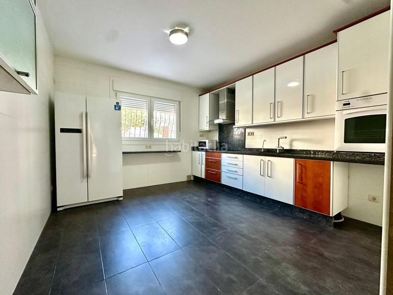 Foto dc0a8454-ca9c-445d-a938-02e783bf1b88. Zweistöckige wohnung mit heizung in El Puerto Roquetas de Mar