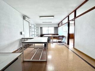Rent Office space in Centro. Quieres instalar tu negocio en pleno centro de almería?