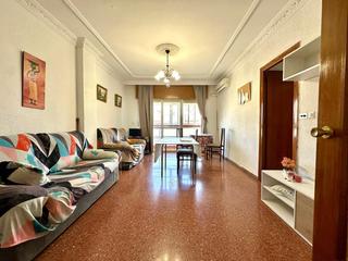 Pis a Nueva Andalucía. Vivienda  en poeta álvarez de sotomayor.
