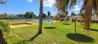 Pis a El Toyo. Vivienda en planta baja, retamar toyo con jardin y terraza