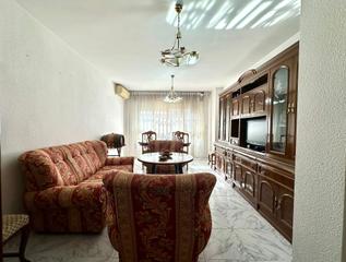 Etagenwohnung in Barrio Alto - San Félix