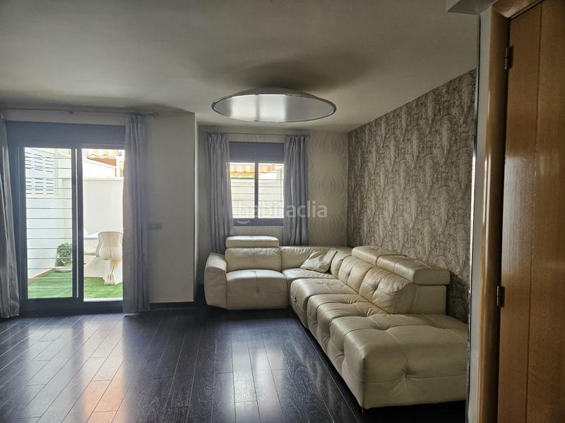 Foto 6e87cfe5-ee5a-46a6-b0e1-60db3527d7d6. A tre livelli con parcheggio in Aguadulce Sur Roquetas de Mar