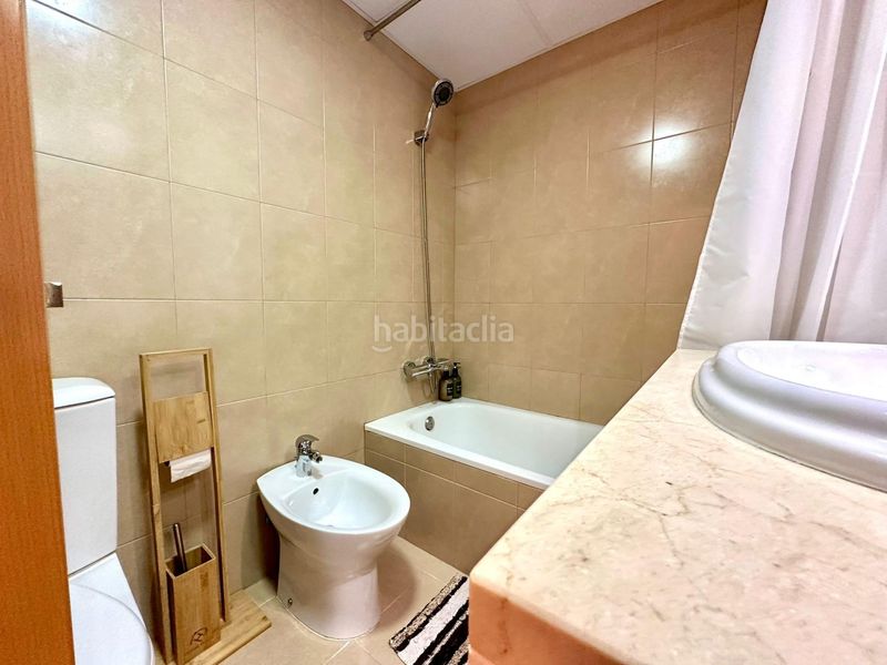 Foto 54e8f10e-b06b-4901-899b-cbf81359b0e8. Pis amb aparcament piscina a Retamar Almería