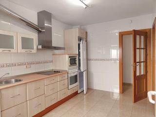 Location Appartement à Pabellón - Estación - El Corte Inglés. Piso de 4 dormitorios en  paseo de las lomas