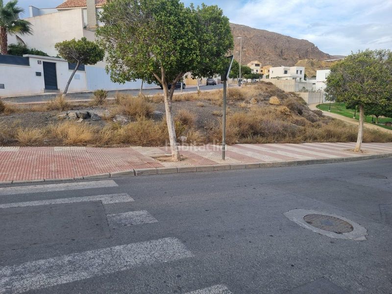 Foto cd3b6429-bd23-48ac-9e2e-44ba72a5f381. Terreno residencial solar en la zona de chalet de las colinas, aguadulce !!! en Roquetas de Mar