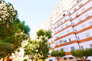 Piso en Los Ángeles - Cruz de Caravaca. Piso de 3 dormiotorios en oliveros