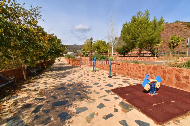 Foto f107f80f-b75e-4186-b17b-7d39ea3b8e49. Finca rústica terreno con construcción en canjayar en Canjáyar