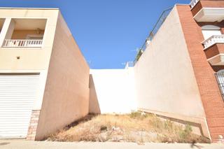 Terreny residencial a Ejido centro. Solar de 94 metros en el ejido  zona laimund!!