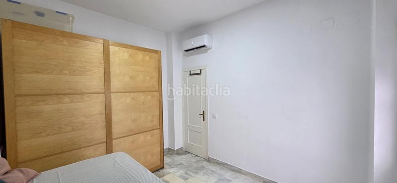 Foto 5609924a-a8ea-460b-8475-93d138c5a735. Piso  reformado en pleno centro calle hiniesta en Sevilla