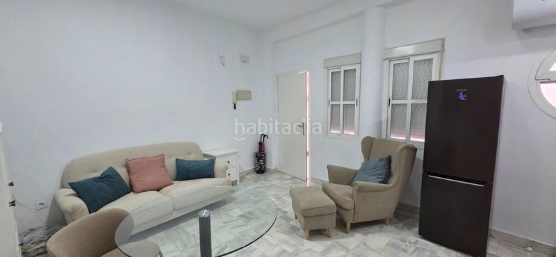 Foto b3413dc2-c2fd-46a7-b442-30308ccf1d8c. Piso  reformado en pleno centro calle hiniesta en Sevilla