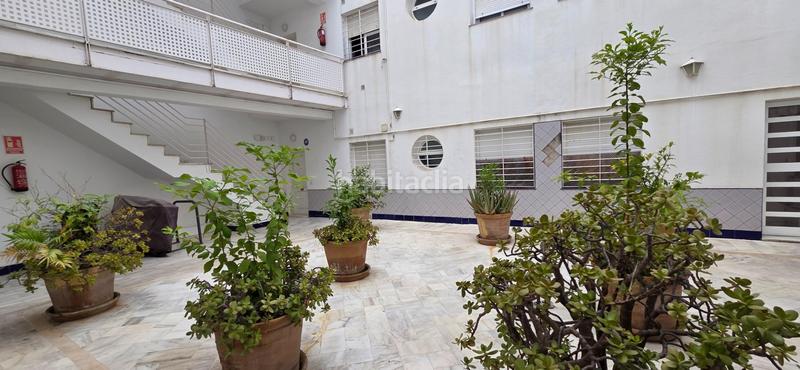 Foto f0142069-c123-4012-be68-bc8909dcb17a. Piso  reformado en pleno centro calle hiniesta en Sevilla