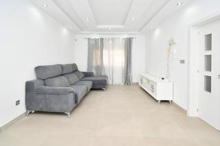 Lloguer Casa adossada a Adra. Dúplex adosada en excelente zona de puente del río adra