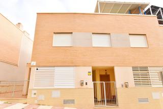 Casa a Aguadulce Norte. Tríplex en las colinas de aguadulce