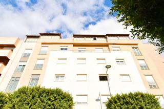 Piso en Ejido centro. Amplio piso en el bulevar de el ejido