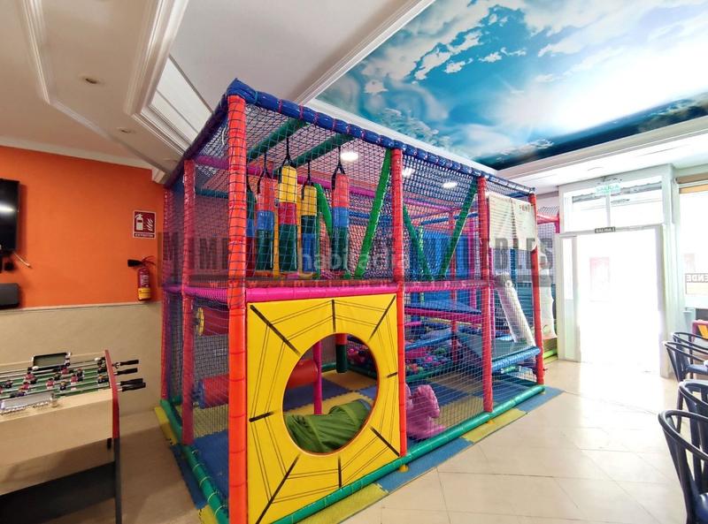 Foto a20598f5-26af-4930-85d7-7890acfe837e. Local comercial a pasaje juan sebastián elcano 3 a Vélez - Málaga