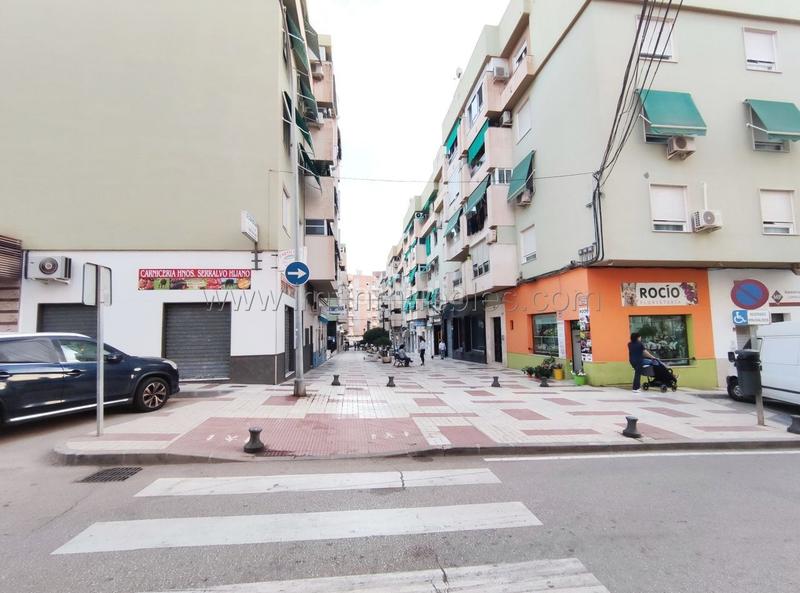 Foto e0fdaea8-b039-415f-a9fa-bfdbcb1c87c5. Local comercial a pasaje juan sebastián elcano 3 a Vélez - Málaga
