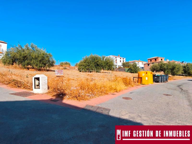 Foto 519bc75f-cf2a-446b-954b-456892598e74. Terreny residencial a calle del parque 5 a Viñuela