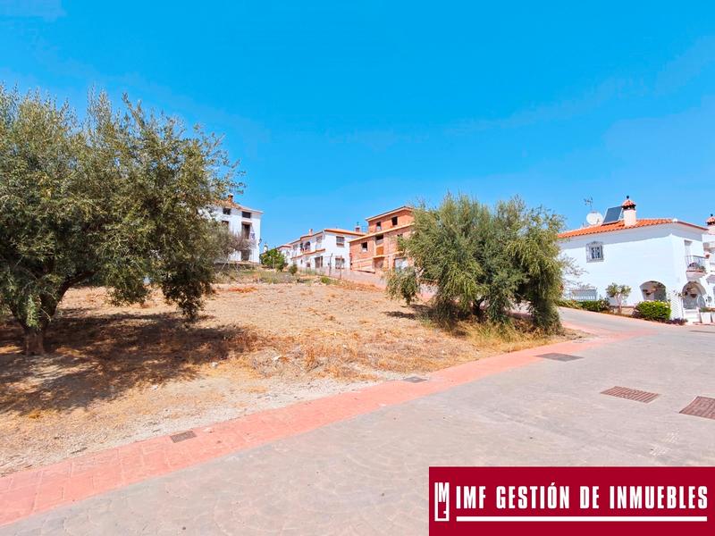 Foto 7b075831-9c1b-4ccb-af7f-1c856f26d6c1. Terreny residencial a calle del parque 13 a Viñuela