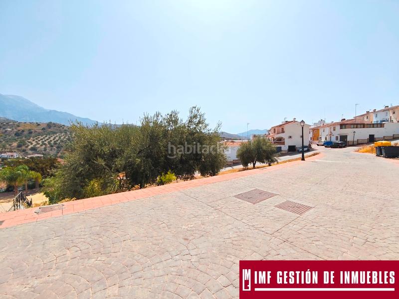 Foto 8adbad10-232d-4794-9720-7f4f61423298. Terreny residencial a calle del parque 13 a Viñuela