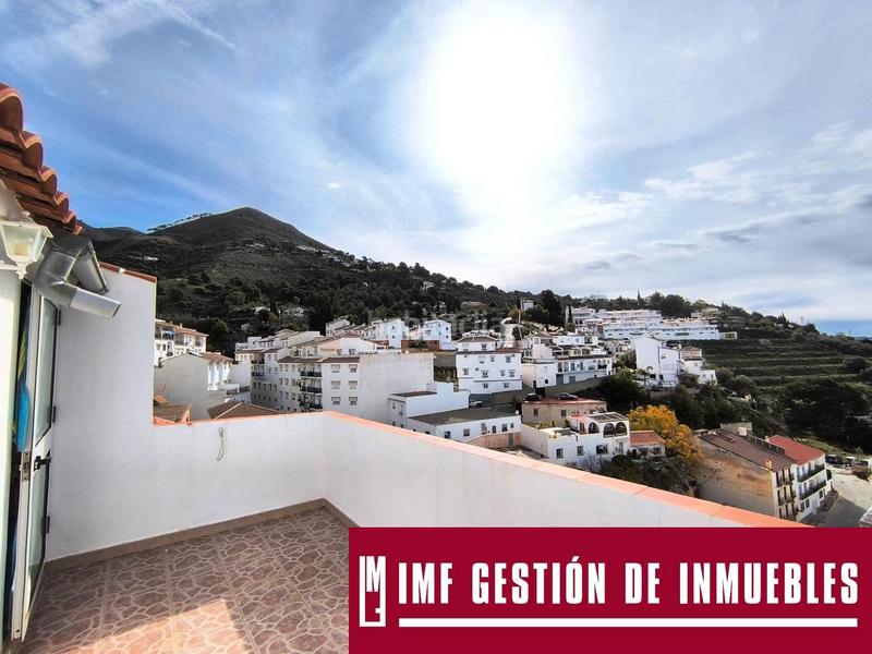 Foto 4c2f1091-8bb0-48b6-8f65-778969e0c5fe. Casa preciosa vivienda reformada con 3 dormitorios y cochera . en Cómpeta