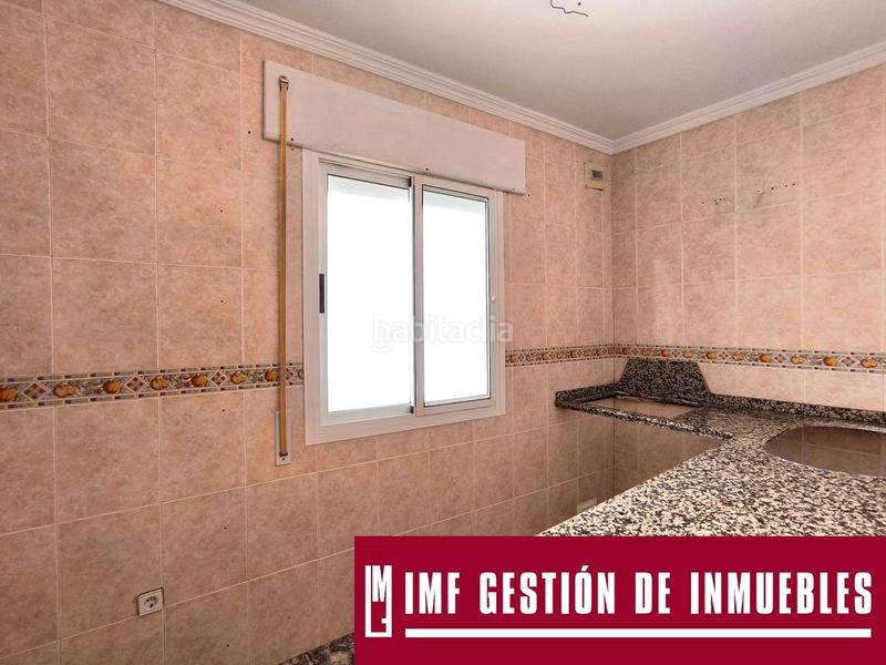 Foto a68909f9-b331-4ef7-8d42-b7b0472727ee. Casa preciosa vivienda reformada con 3 dormitorios y cochera . en Cómpeta