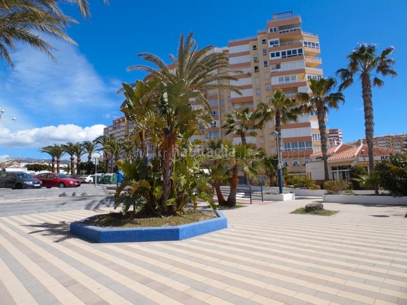 Foto 0487b33b-1163-41f0-84e3-678c872c70dc. Casa adosada en calle castillo bajo 110 imf gestión de inmuebles vende fantástico adosado en segunda línea de playa costa. en Torrox