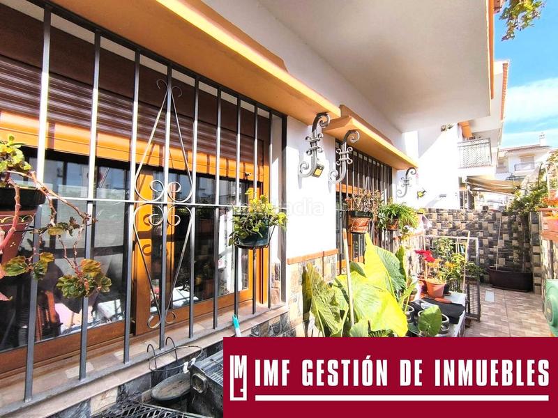 Foto d05b1456-5807-4f78-8091-b531b635040b. Casa adosada en calle castillo bajo 110 imf gestión de inmuebles vende fantástico adosado en segunda línea de playa costa. en Torrox