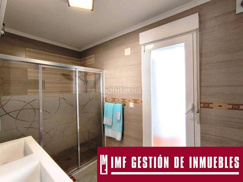 Foto d677bd28-e252-4904-b76c-ce115d3430aa. Casa adosada en calle castillo bajo 110 imf gestión de inmuebles vende fantástico adosado en segunda línea de playa costa. en Torrox