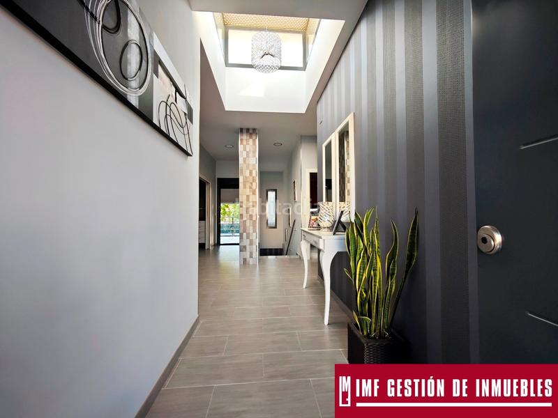 Foto d95249f6-5059-40e4-8a34-13f9f7e4d6d7. Chalet imf gestión de inmuebles vende magnífico chalet en vélez málaga en Vélez - Málaga
