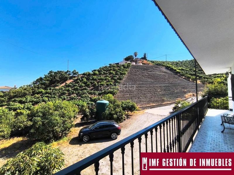 Foto 65752c3c-5657-450e-a69d-01a0646b26de. Masia amb xemeneia aparcament a Norte - Barrio del Pilar - El Reñidero Vélez - Málaga