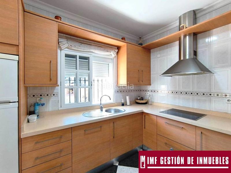 Foto a1055aff-cc24-4596-97b5-a009e7898a9f. Masia amb xemeneia aparcament a Norte - Barrio del Pilar - El Reñidero Vélez - Málaga