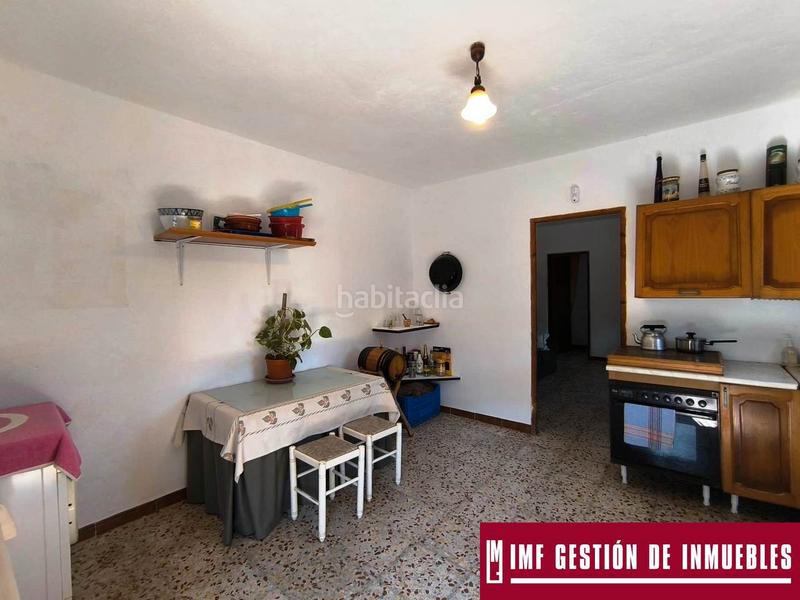 Foto b91483d8-c633-4da8-830d-20e4026b5cca. Masia amb xemeneia aparcament a Norte - Barrio del Pilar - El Reñidero Vélez - Málaga