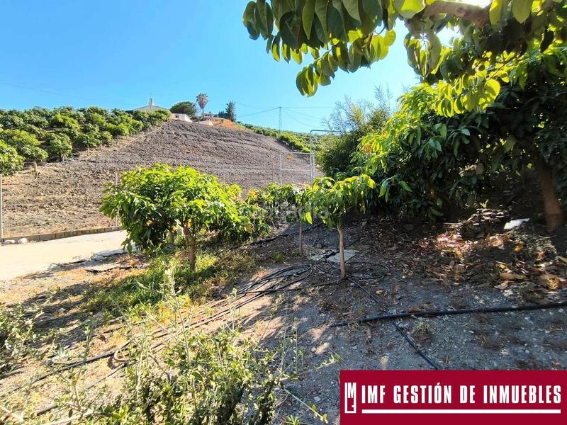 Foto d552b828-4a15-4607-9bd5-f1aaab5a8daf. Masia amb xemeneia aparcament a Norte - Barrio del Pilar - El Reñidero Vélez - Málaga