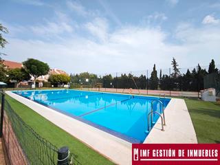 Xalet  Avenida villa de madrid 65. Imf gestión de inmuebles vende amplio chalet adosado en exclusiv