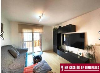 Piso en Paseo Marítimo de Levante. Precioso piso vpo en torre del mar a 400 metros de la playa.
